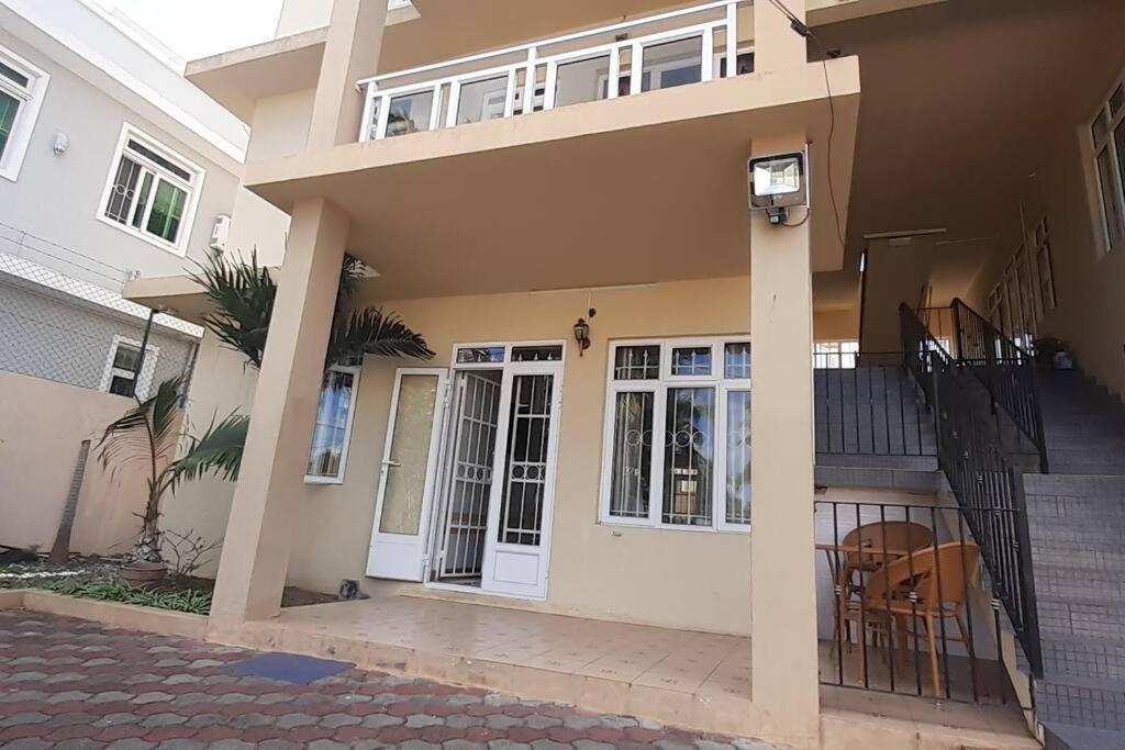 Ground Floor Lovely Two Bedrooms Apartment Flic-en-Flacq Esterno foto
